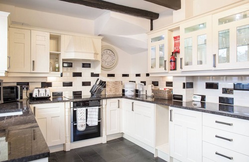 Tewkesbury House | Charming 2 BD House in Tewkesbury Centre