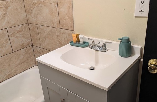El Dorado Springs House | Charming 2-bedroom house with WiFi near downtown El Dorado Springs, Mo.