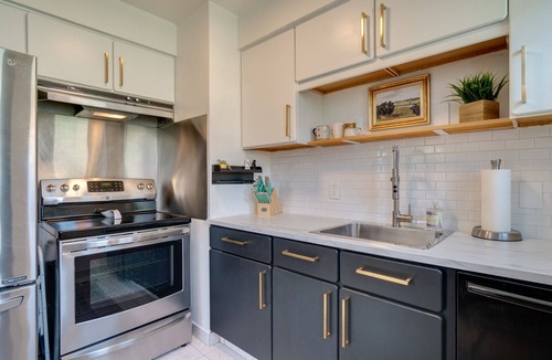 Mount Scott-Arleta House | Charming 2 Bed, 1 Bath SE Home, Fenced Yard