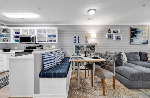 Pawleys Island Condo | Charming 2 Bed 2 Bath True Blue Pawleys Island Golf, 4 Pools Beach 5 min drive!