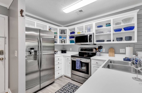 Pawleys Island Condo | Charming 2 Bed 2 Bath True Blue Pawleys Island Golf, 4 Pools Beach 5 min drive!