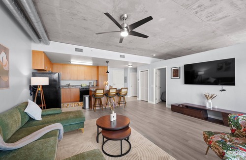 East Village Apartment | Charming 2 Bed Apartment W/Great Views, A/C, Free Parking, Washer&Dryer in Unit