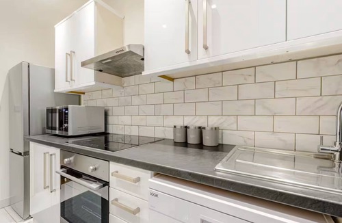 City of Westminster Apartment | Charming 2 Bed Apartment By Mayfair