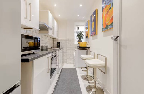 City of Westminster Apartment | Charming 2 Bed Apartment By Mayfair