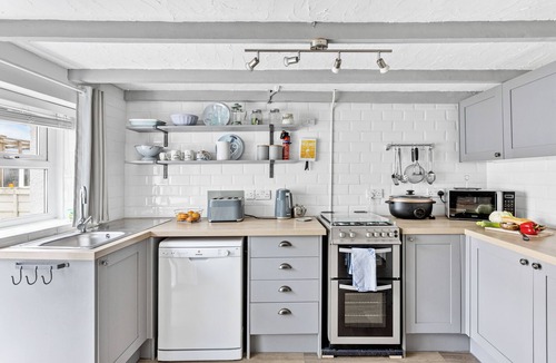 Wadebridge House | Charming 2 bed cottage between Rock & Padstow