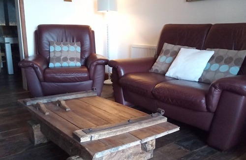 Merinchal House | Charming 2-Bed Cottage within Barn in Merinchal