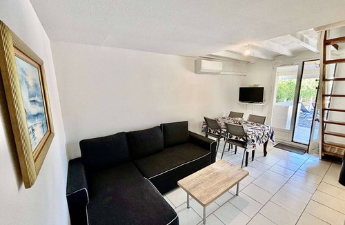 Port-la-Nouvelle House | Charming 2-Bedroom House, 900m from Beach, Large Terrace, Quiet Area