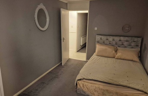 Kenley Apartment | Charming 2-Bed Apartment in Kenley