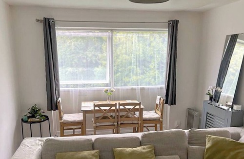 Hemel Hempstead Apartment | Charming 2-Bed Apartment in Hemel Hempstead