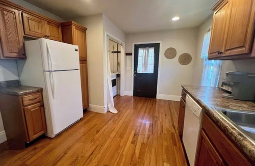 Lookout Mountain House | Charming 2-Bedroom Bungalow on Lookout Mountain