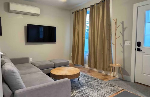 South Burlington Cottage | Charming 2-bedroom cottage