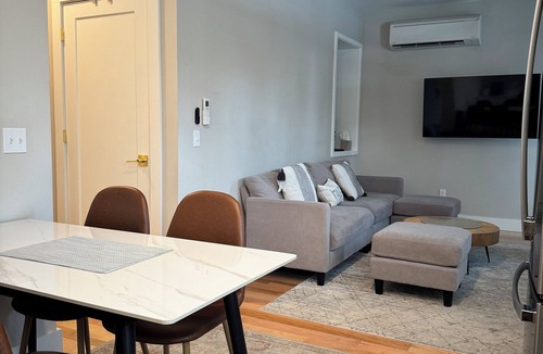 South Burlington Cottage | Charming 2-bedroom cottage