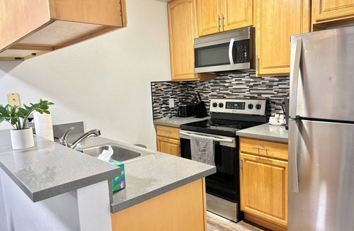 North Highlands Condo | Charming 2-bedroom condo with AC and WiFi in lovely North Highlands