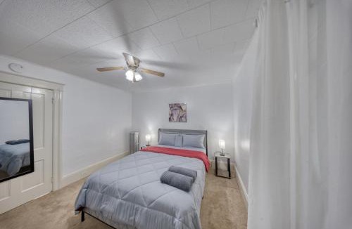 Carbondale Apartment | Charming 2-Bedroom, 1-Bath Getaway