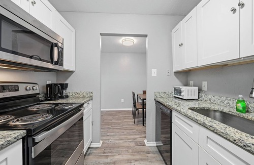Southridge Apartment | Charming 2-bedroom 1-bath with modern style appeal