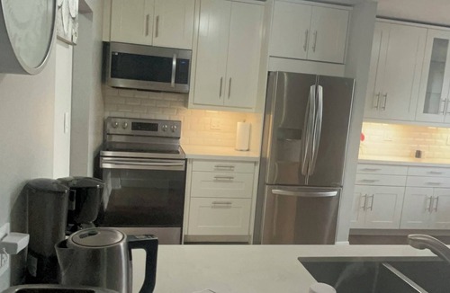 Burlington Apartment | Charming 2-bedroom apartment in terrific Burlington with WiFi and free parking