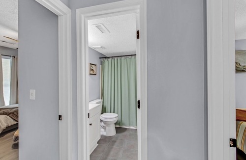 Huntsville Apartment | Charming 2-bedroom apartment in beautiful Huntsville with fireplace
