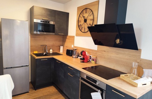 Centre Ville Apartment | Charming 2-bedroom apartment in pleasant Compiègne with WiFi