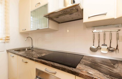 Artatore Apartment | Charming 2-Bedroom apartment for 4