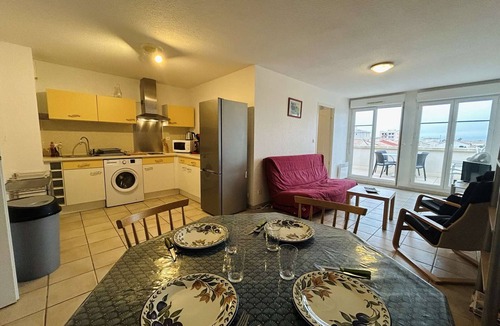Narbonne-Plage Apartment | Charming 2-Bedroom Apartment with Terrace, Pool Access, Close to Beach and Shops