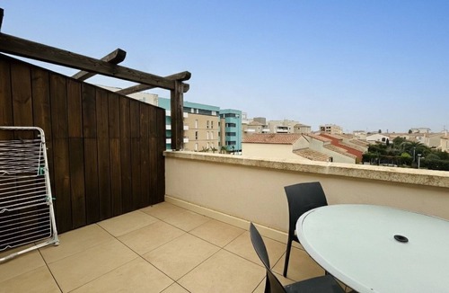 Narbonne-Plage Apartment | Charming 2-Bedroom Apartment with Terrace, Pool Access, Close to Beach and Shops