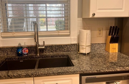 Charlotte Apartment | Charming 2-bedroom apartment in lovely Charlotte with WiFi, and work space.