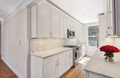 Inwood Apartment | Charming 2-bedroom apartment with AC near park/walking trails
