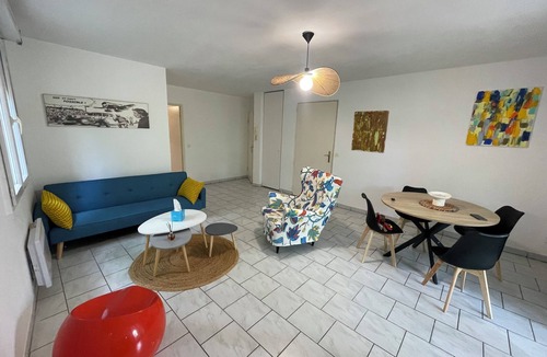 Lormont Apartment | Charming 2-bedroom apartment in Bordeaux
