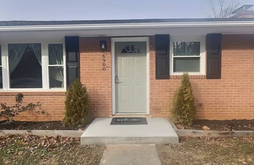 Blackberry Apartment | Charming 2-bedroom apartment with WiFi, AC minutes from Philpott Lake