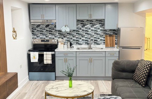 Englewood Apartment | Charming 2-bedroom apartment in fabulous Chicago with WiFi, Game Space