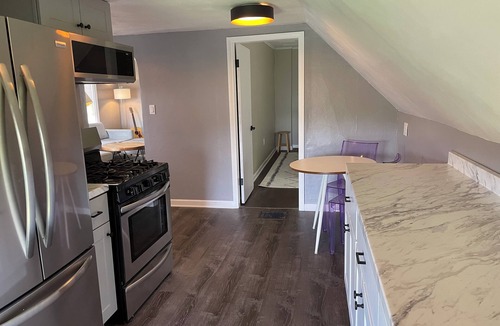 Corning Apartment | Charming 2-bedroom apartment with WiFi, AC in enchanting Corning