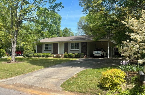 Cullman Apartment | Charming 2-bedroom apartment close to downtown Cullman