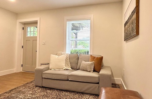 Roswell Apartment | Charming 2-bedroom apartment in downtown Roswell