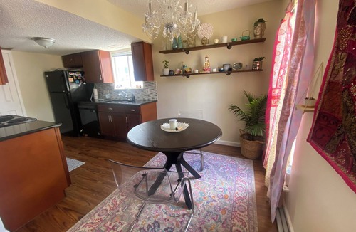 St. Edwards Apartment | Charming 2-bedroom apartment with WiFi, AC near downtown Austin