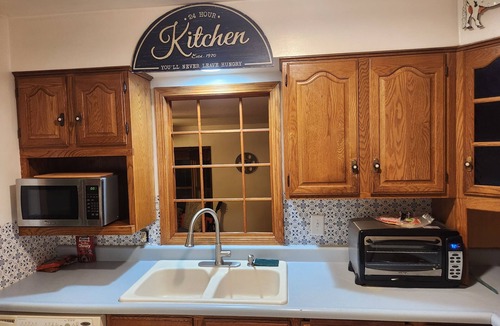Austin Apartment | Charming 2-bedroom apartment with AC in vibrant Austin,Mn