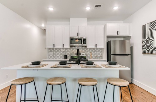 Tulsa Apartment | Charming 2-bedroom apartment with AC, WiFi in wonderful Tulsa.