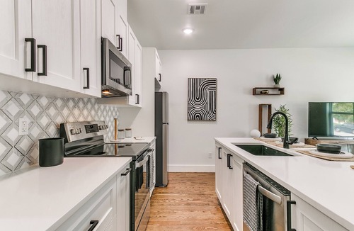Tulsa Apartment | Charming 2-bedroom apartment with AC, WiFi in wonderful Tulsa.