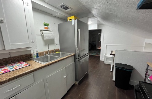 Taft Apartment | Charming 2-bedroom apartment with AC, WiFi in delightful Taft