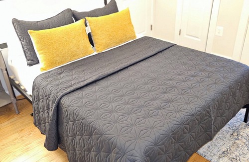 Cardozo Bed & Breakfast | Charming 2-bedroom bed & breakfast condo in fabulous Washington with WiFi, AC