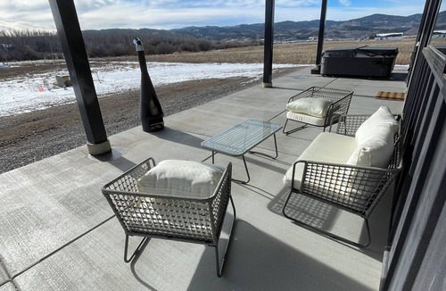 Thayne House | Charming 2-bedroom barndominium unit A in superb Thayne with AC