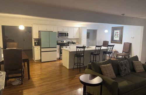 East Durham Bed & Breakfast | Charming 2-bedroom bed & breakfast in Durham with WiFi, AC
