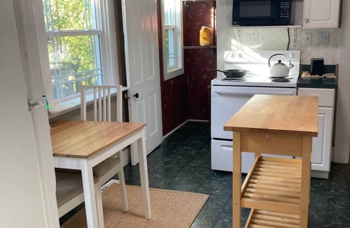 South Perry District House | Charming 2-bedroom bungalow in Spokane