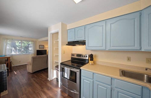 Great Mills House | Charming 2-bedroom Cap Cod style cottage