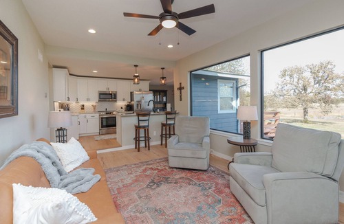 Little Elm Cottage | Charming 2-bedroom cottage in peaceful Little Elm with WiFi, AC