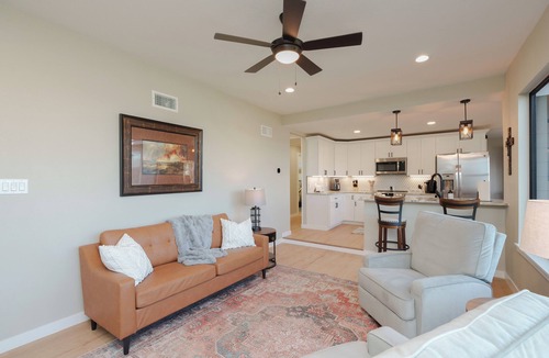 Little Elm Cottage | Charming 2-bedroom cottage in peaceful Little Elm with WiFi, AC