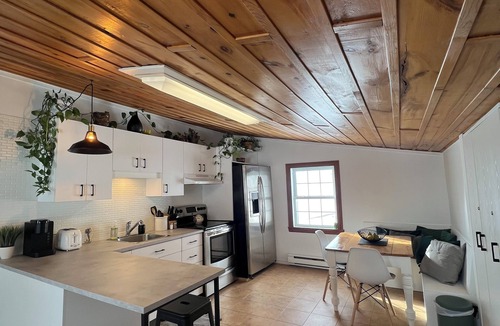 Boischatel House | Charming 2-bedroom house in beautiful Boischatel with WiFi