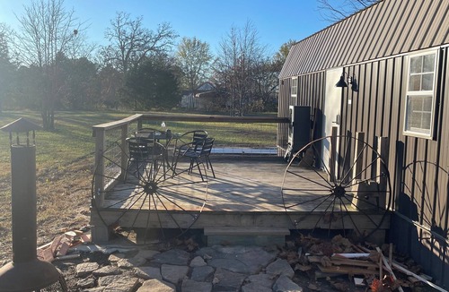 Licking Cabin | Charming 2-bedroom cabin with WiFi and AC in Licking