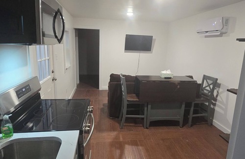 Cumby Cabin | Charming 2-bedroom cabin with all essential living necessities on 10 acres-Cumby