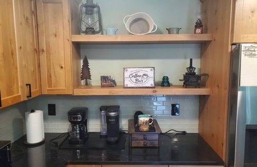 North Sultan Cabin | Charming 2-bedroom cabin on the Sultan River
