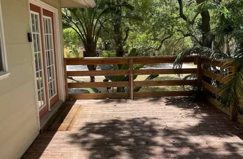 Oldsmar House | Charming 2-bedroom Central to Tampa and Beaches in Oldsmar